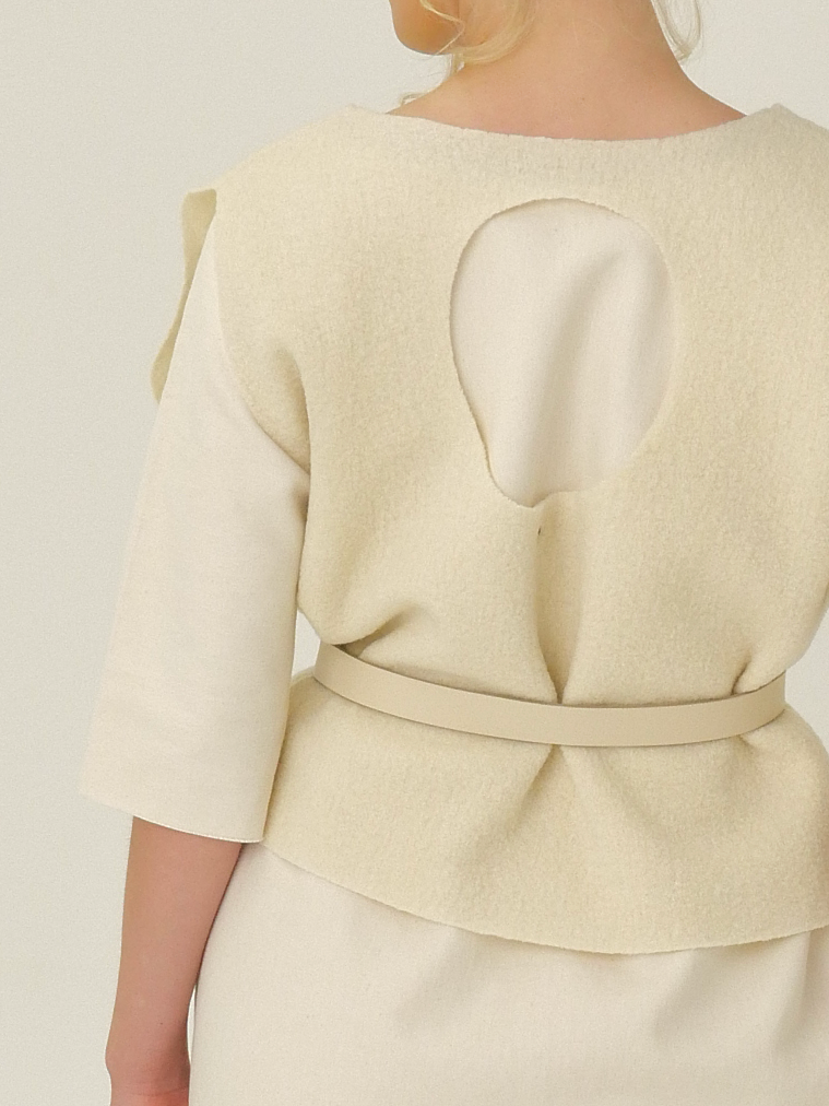 DISQ VEST in pearl wool