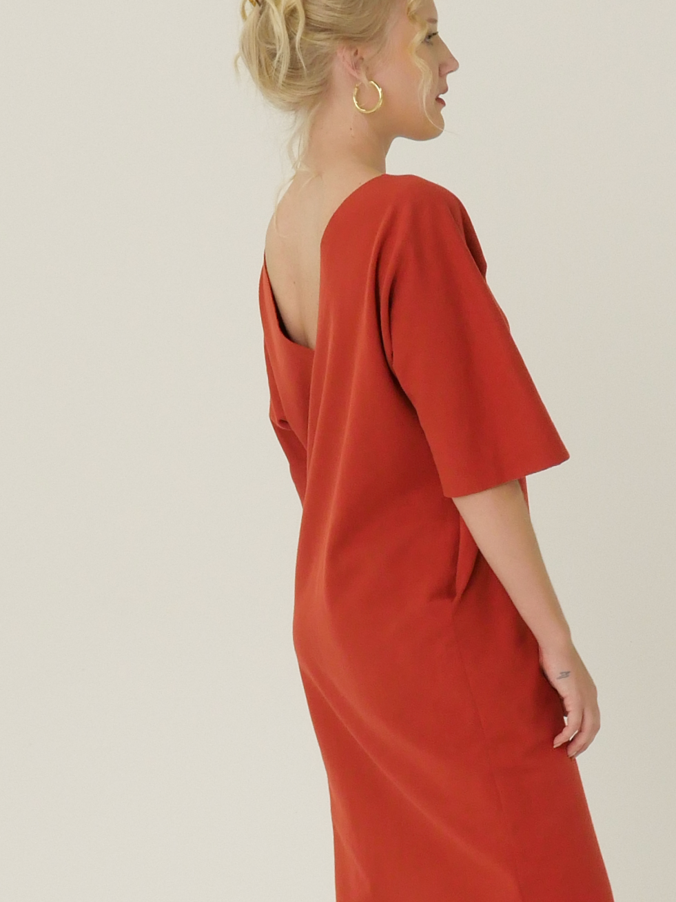 APEX MIDI DRESS in tomate